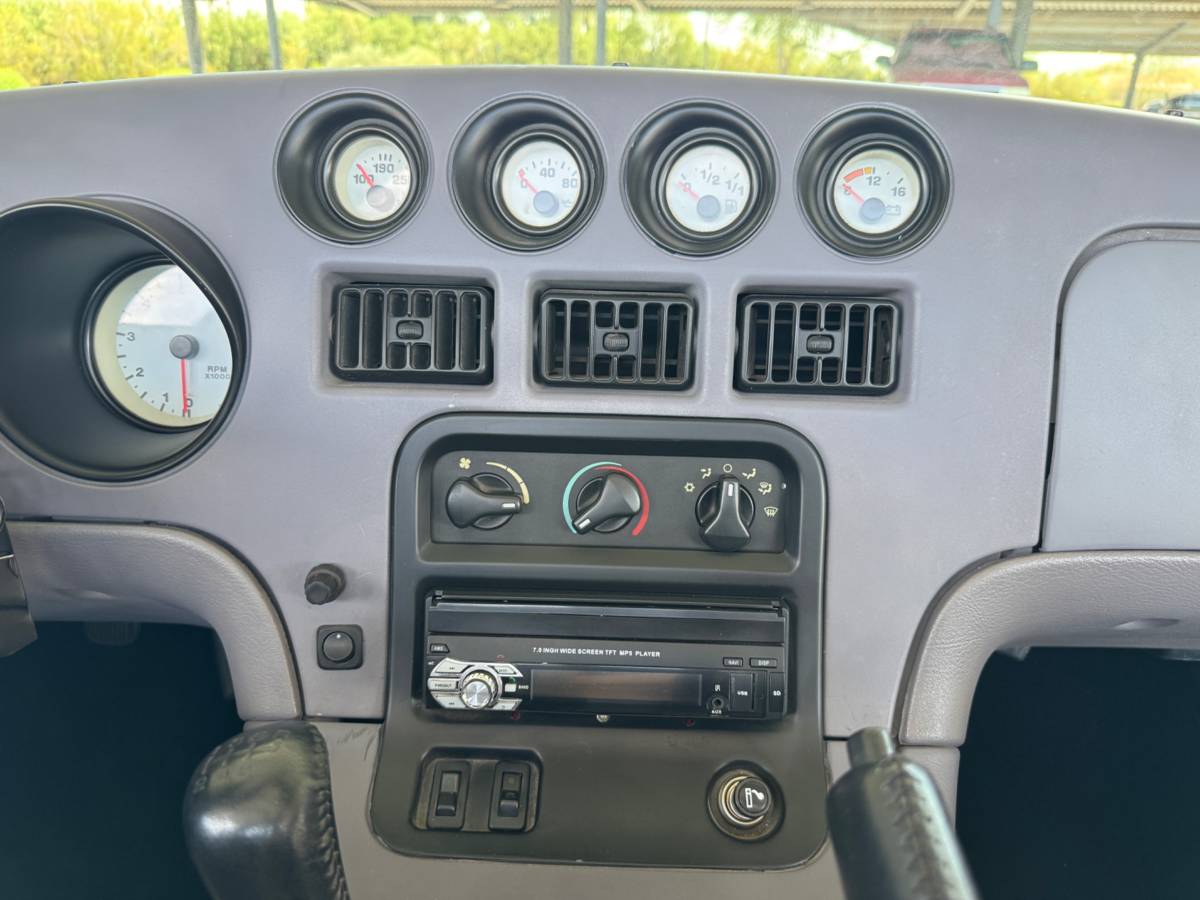 Dodge-viper-rt10-1994-21