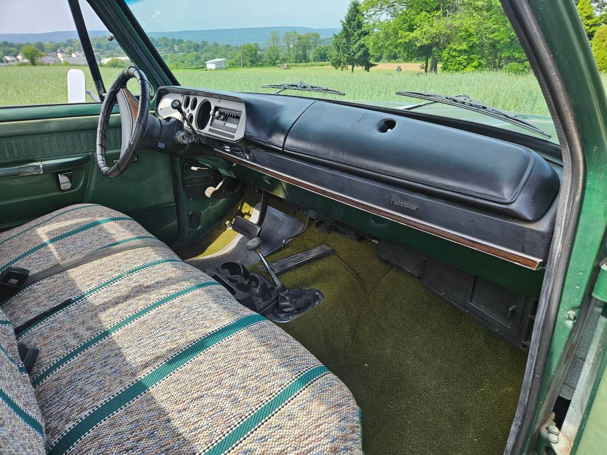 Dodge-w-10-1978-green-14