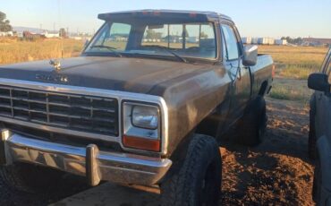 Dodge-w-series-1985