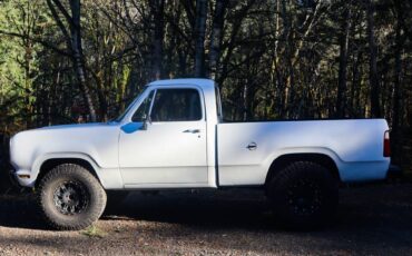 Dodge-w150-1978-white-10