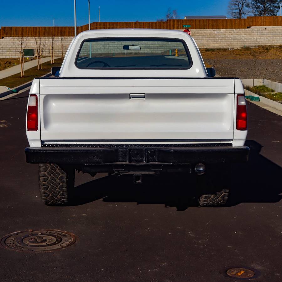 Dodge-w150-1978-white-14