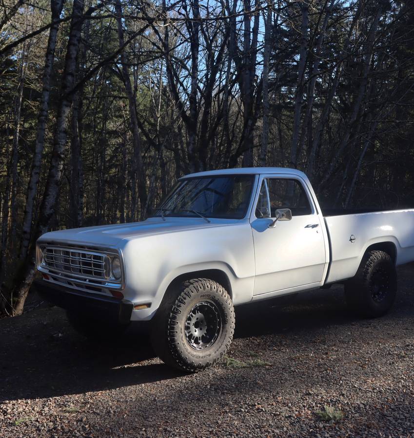 Dodge-w150-1978-white-3