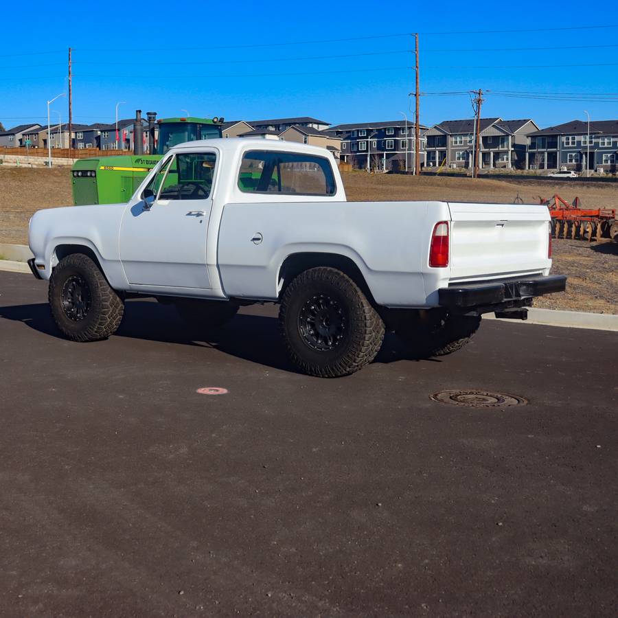 Dodge-w150-1978-white-5