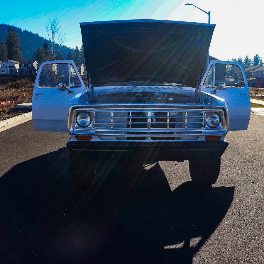 Dodge-w150-1978-white-7