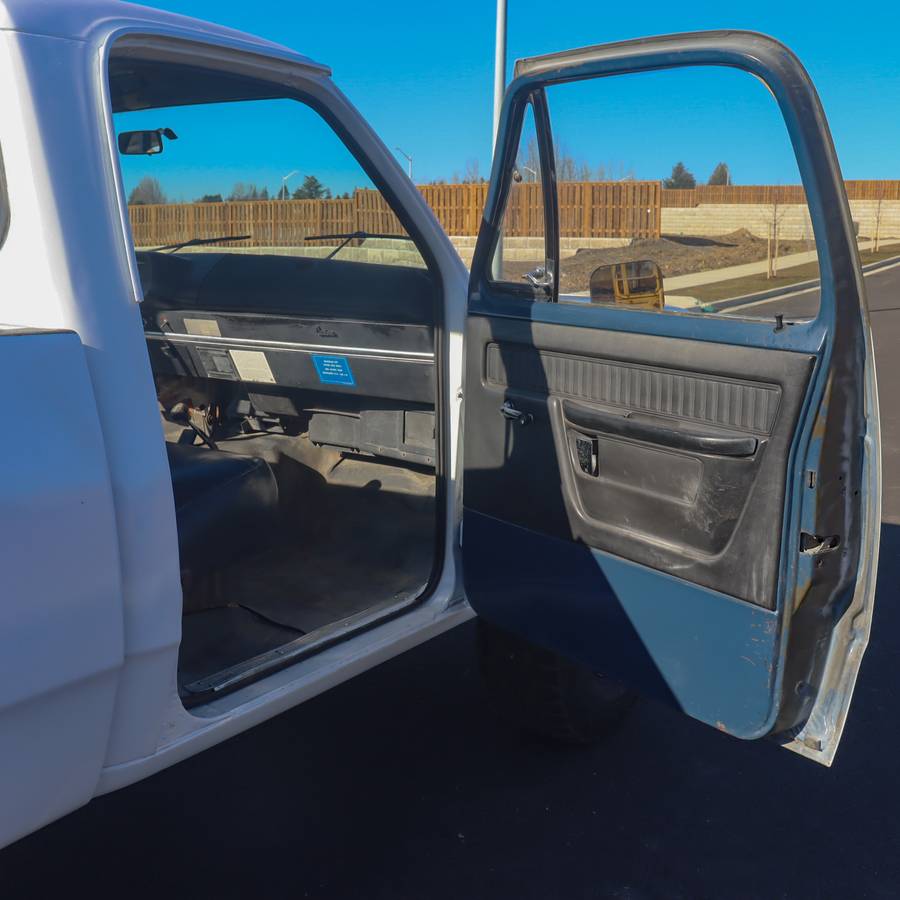 Dodge-w150-1978-white-8