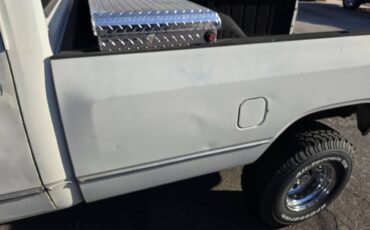 Dodge-w150-1984-white-13