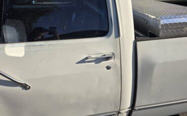 Dodge-w150-1984-white-16