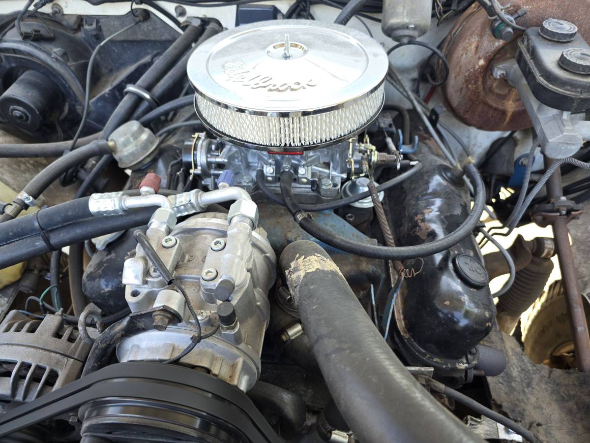 Dodge-w150-1984-white-22