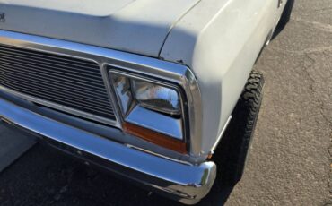 Dodge-w150-1984-white-7