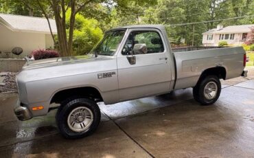 Dodge-w150-1990-silver-1