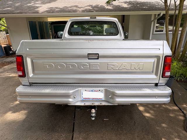 Dodge-w150-1990-silver-4
