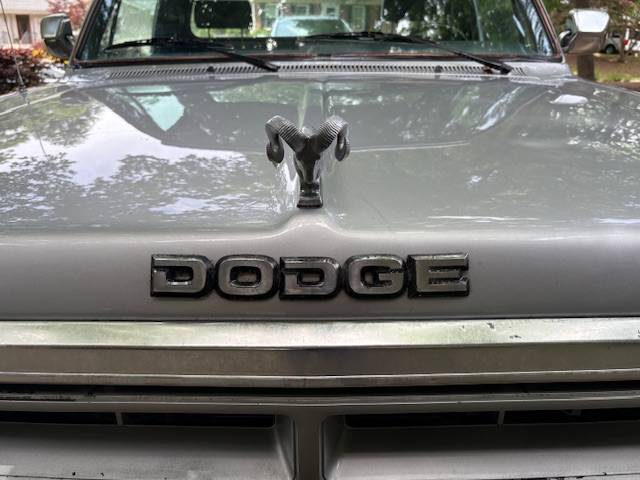 Dodge-w150-1990-silver-6