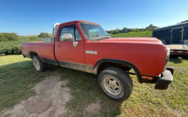Dodge-w150-1991-red-1