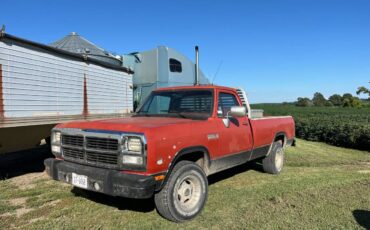 Dodge-w150-1991-red
