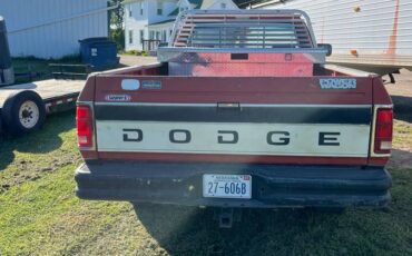 Dodge-w150-1991-red-6