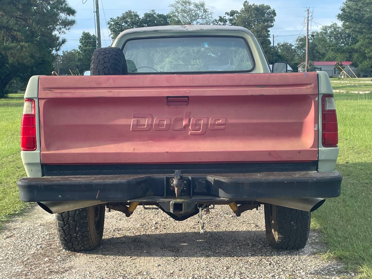 Dodge-w200-1977-green-2