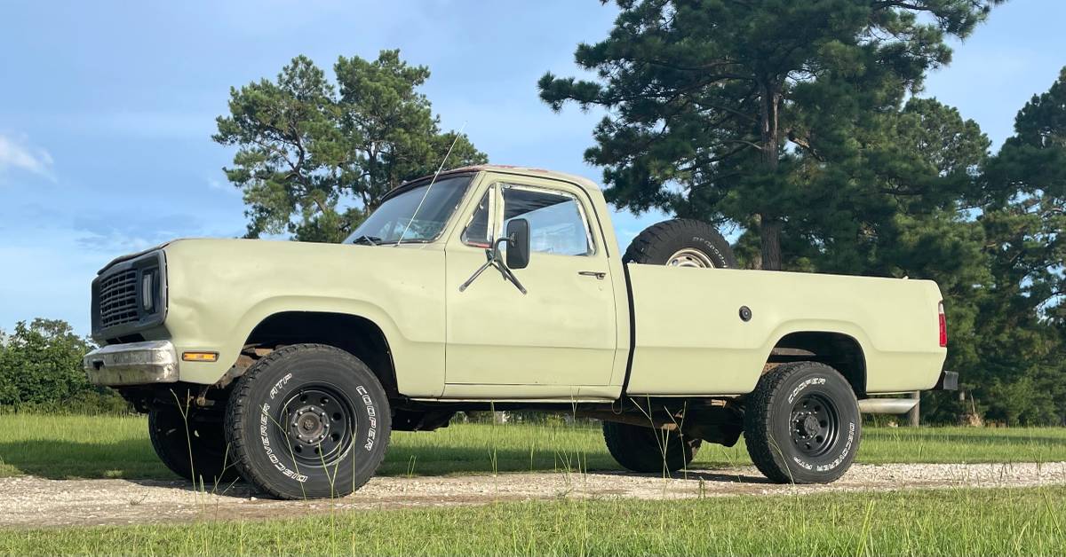 Dodge-w200-1977-green-3
