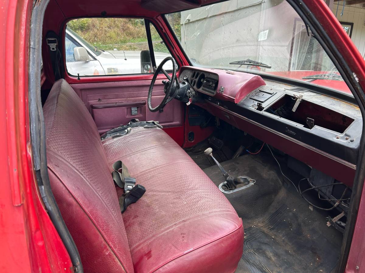 Dodge-w200-power-wagon-1980-red-3