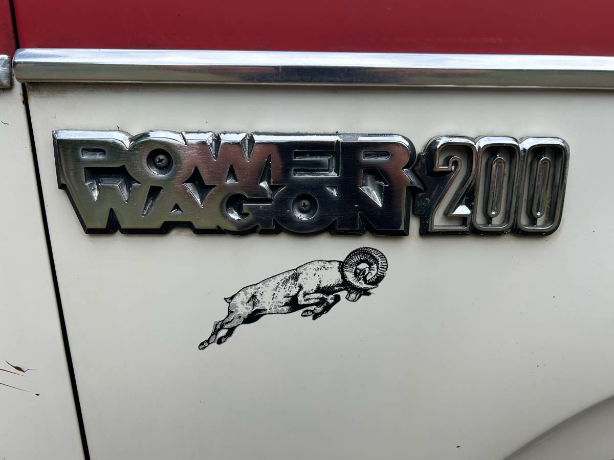 Dodge-w200-power-wagon-1980-red-6