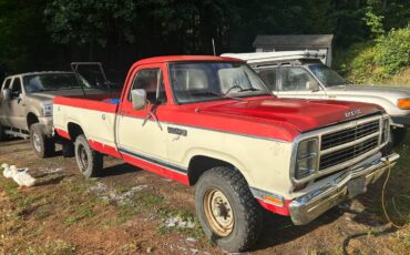 Dodge-w200-power-wagon-1980-red-8