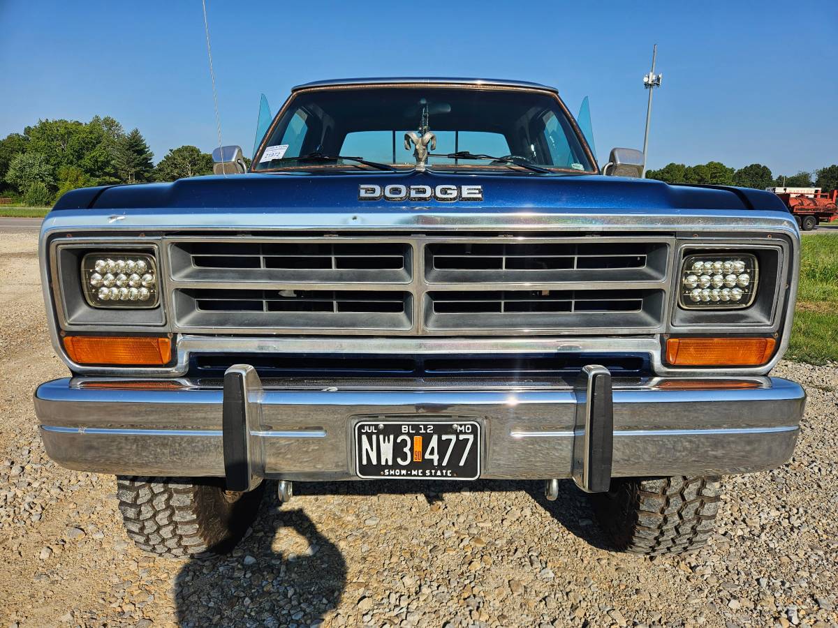 Dodge-w250-1990-13