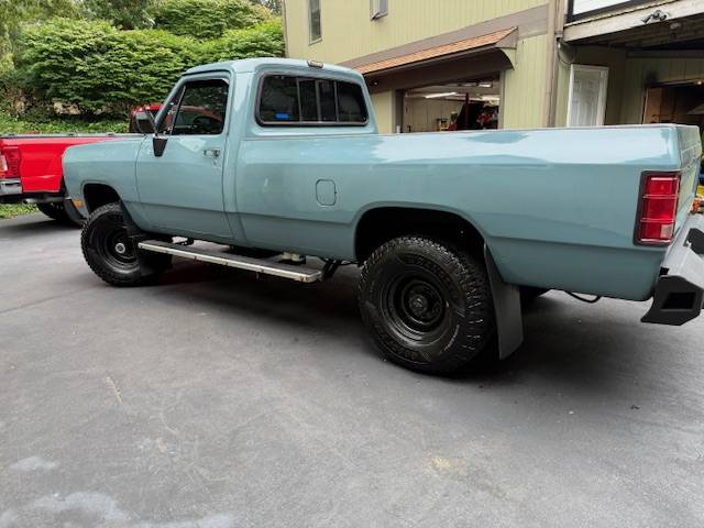 Dodge-w250-diesel-1992-blue-1