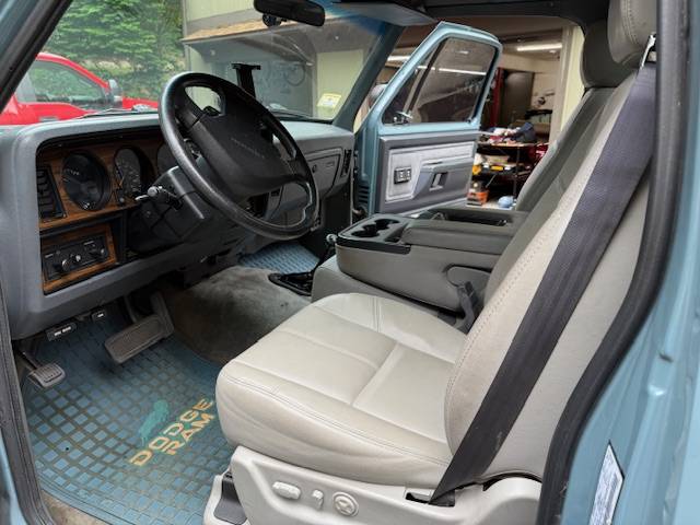 Dodge-w250-diesel-1992-blue-11