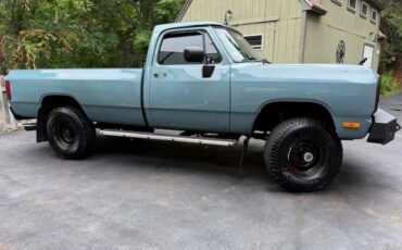 Dodge-w250-diesel-1992-blue