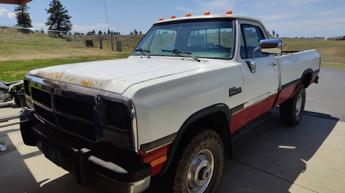 Dodge-w250-diesel-1992-white-1