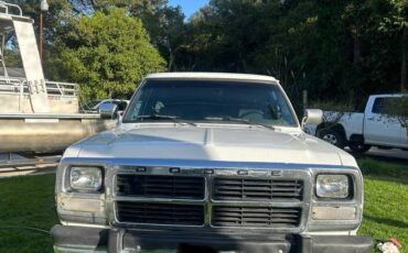 Dodge-w250-diesel-1992-white-2