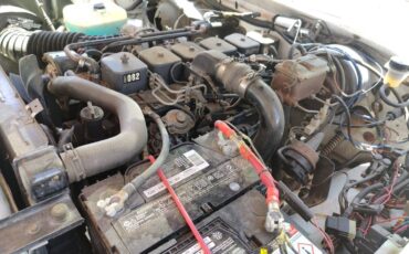 Dodge-w250-diesel-1992-white-4