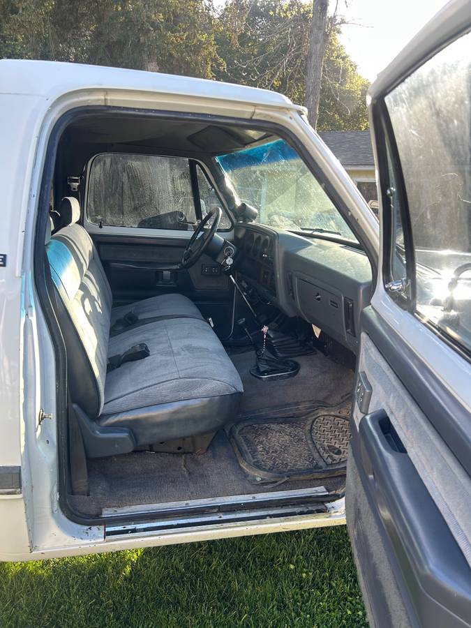 Dodge-w250-diesel-1992-white-6