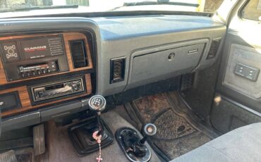 Dodge-w250-diesel-1992-white-7