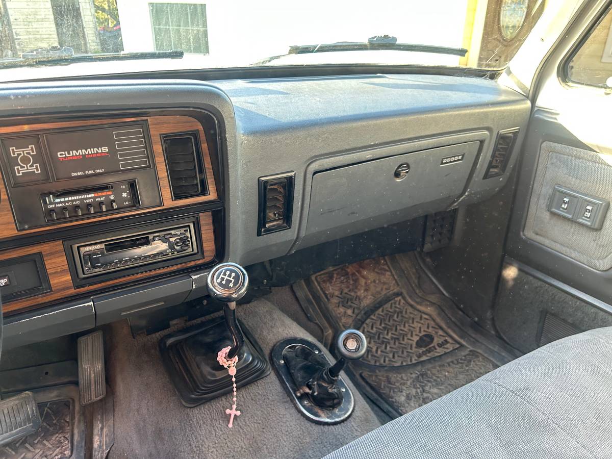 Dodge-w250-diesel-1992-white-7