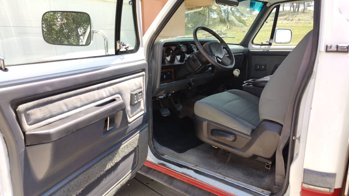 Dodge-w250-diesel-1992-white-7