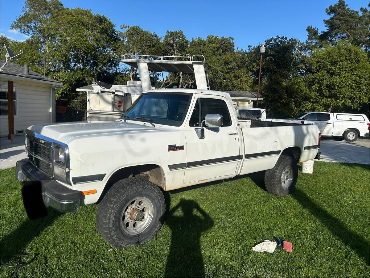 Dodge-w250-diesel-1992-white-8