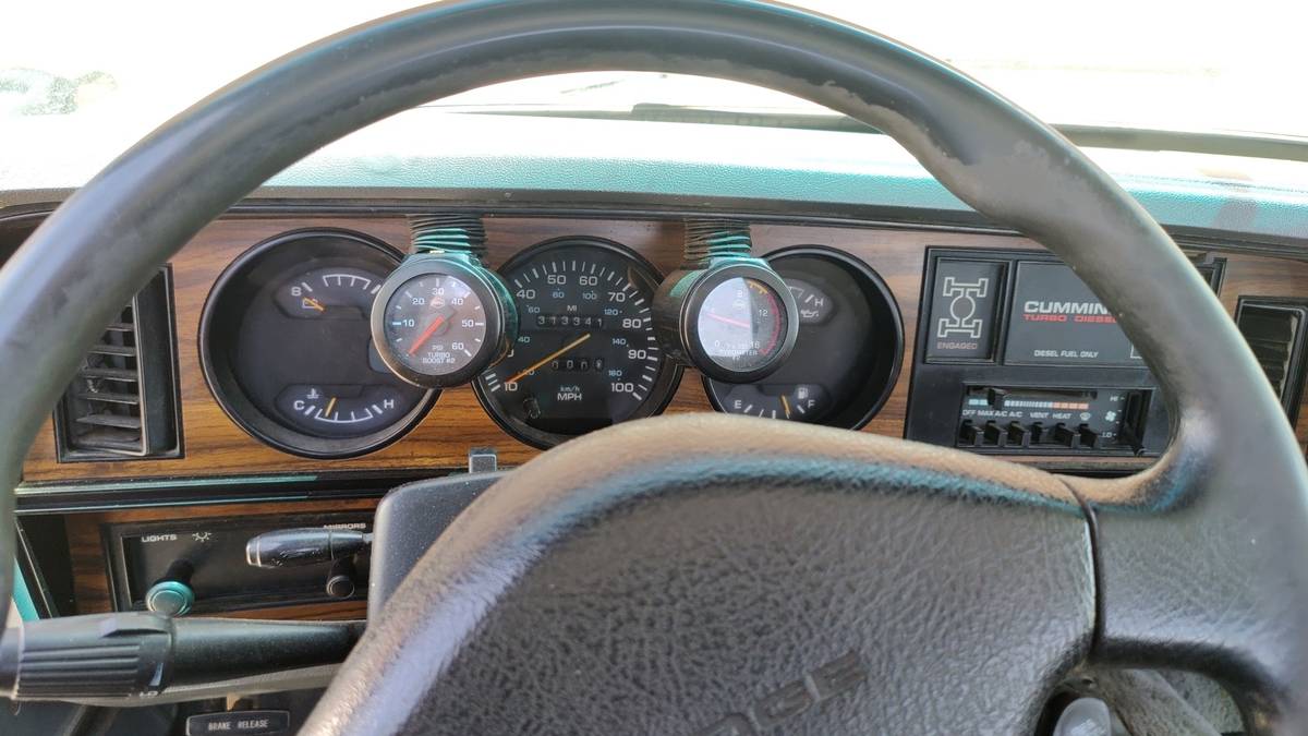 Dodge-w250-diesel-1992-white-8