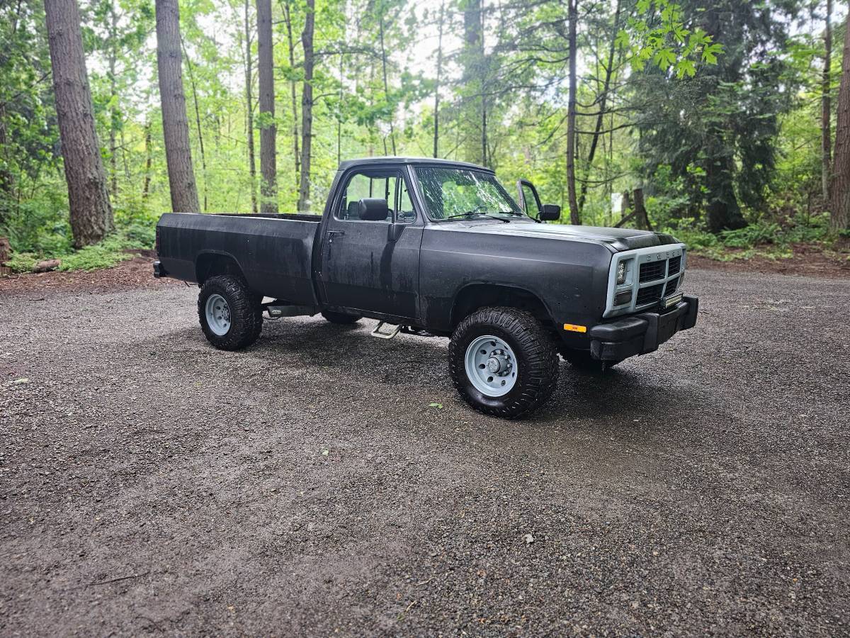 Dodge-w250-diesel-1993-black-1
