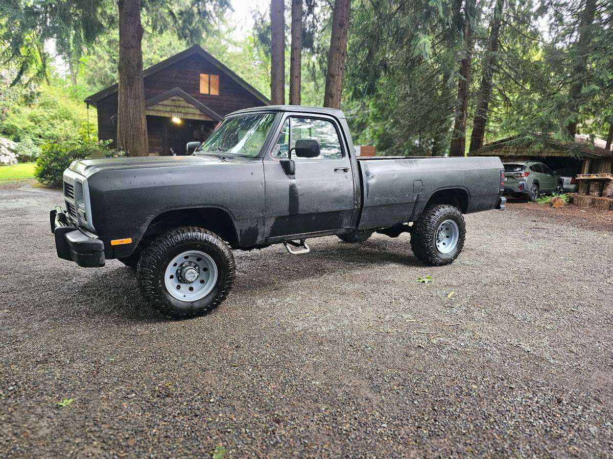 Dodge-w250-diesel-1993-black-4