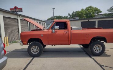 Dodge-w250-four-by-four-1989-red-3