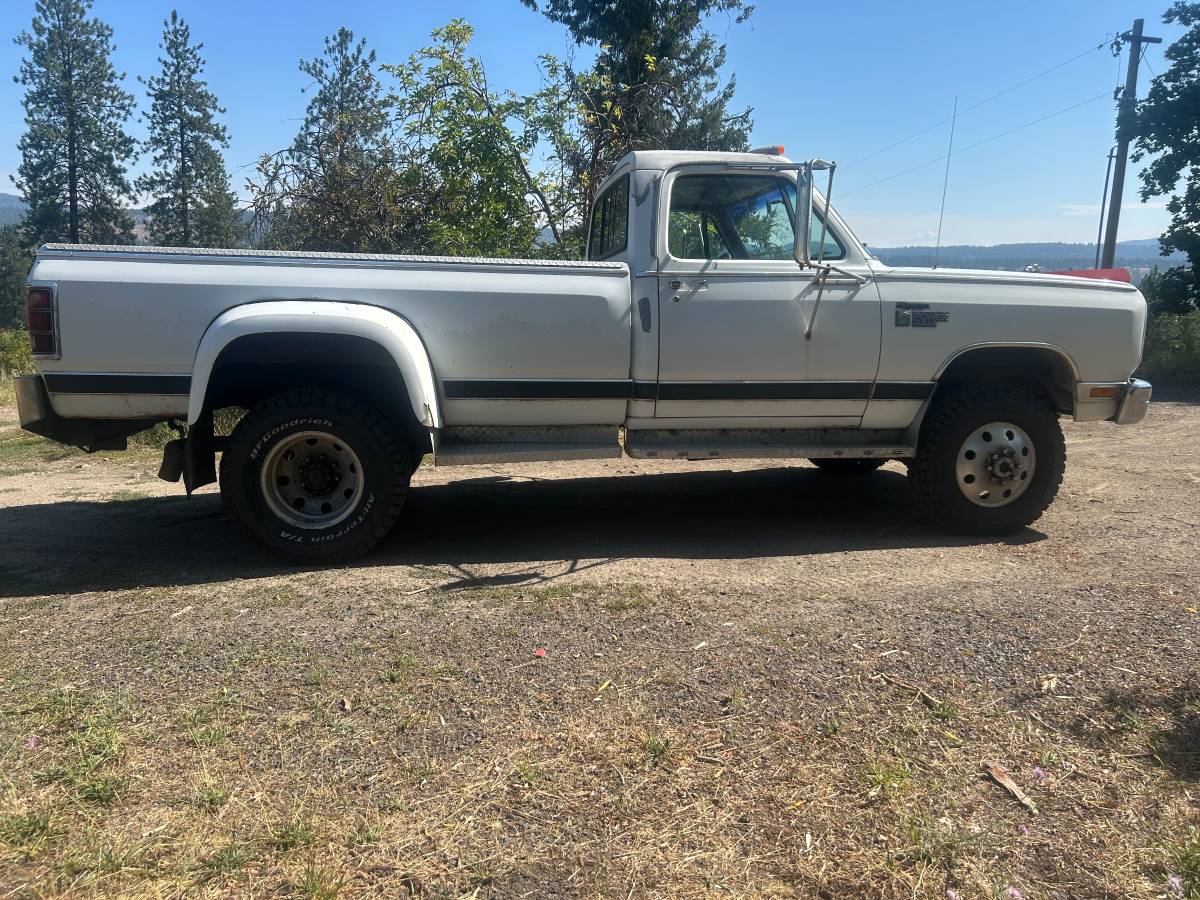 Dodge-w350-diesel-1990-white-16