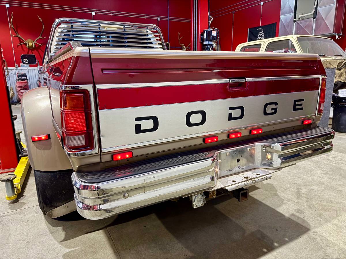 Dodge-w350-diesel-1991-brown-2