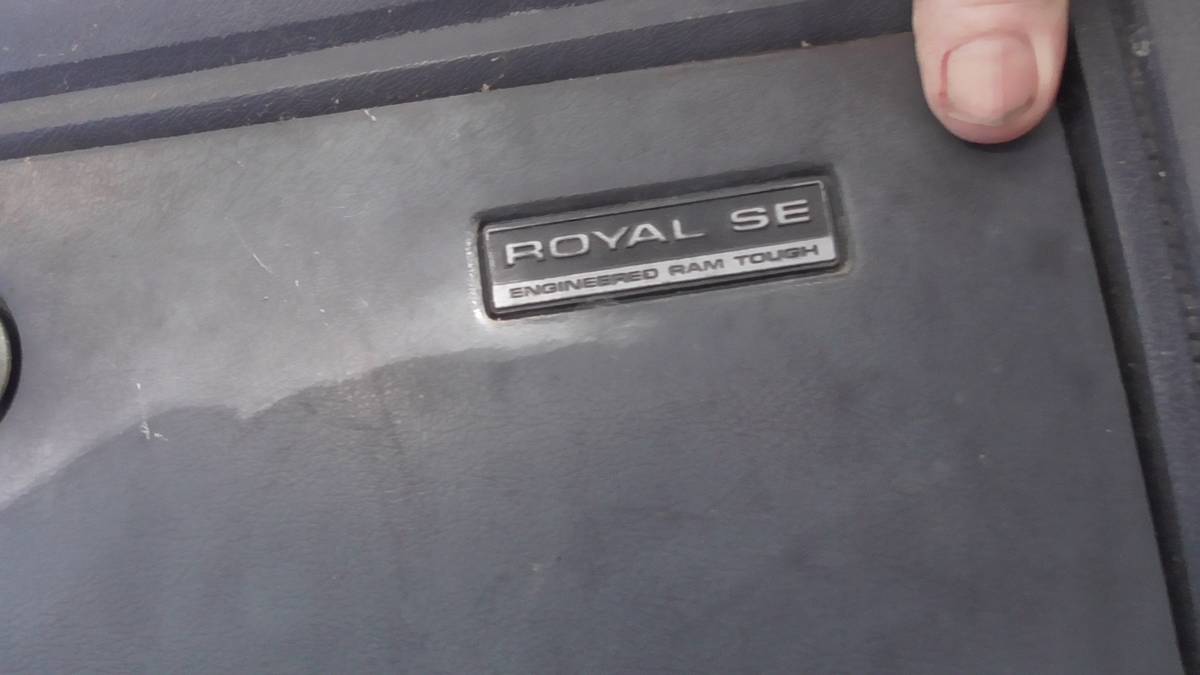 Dodge-w350-royal-se-1985-grey-5