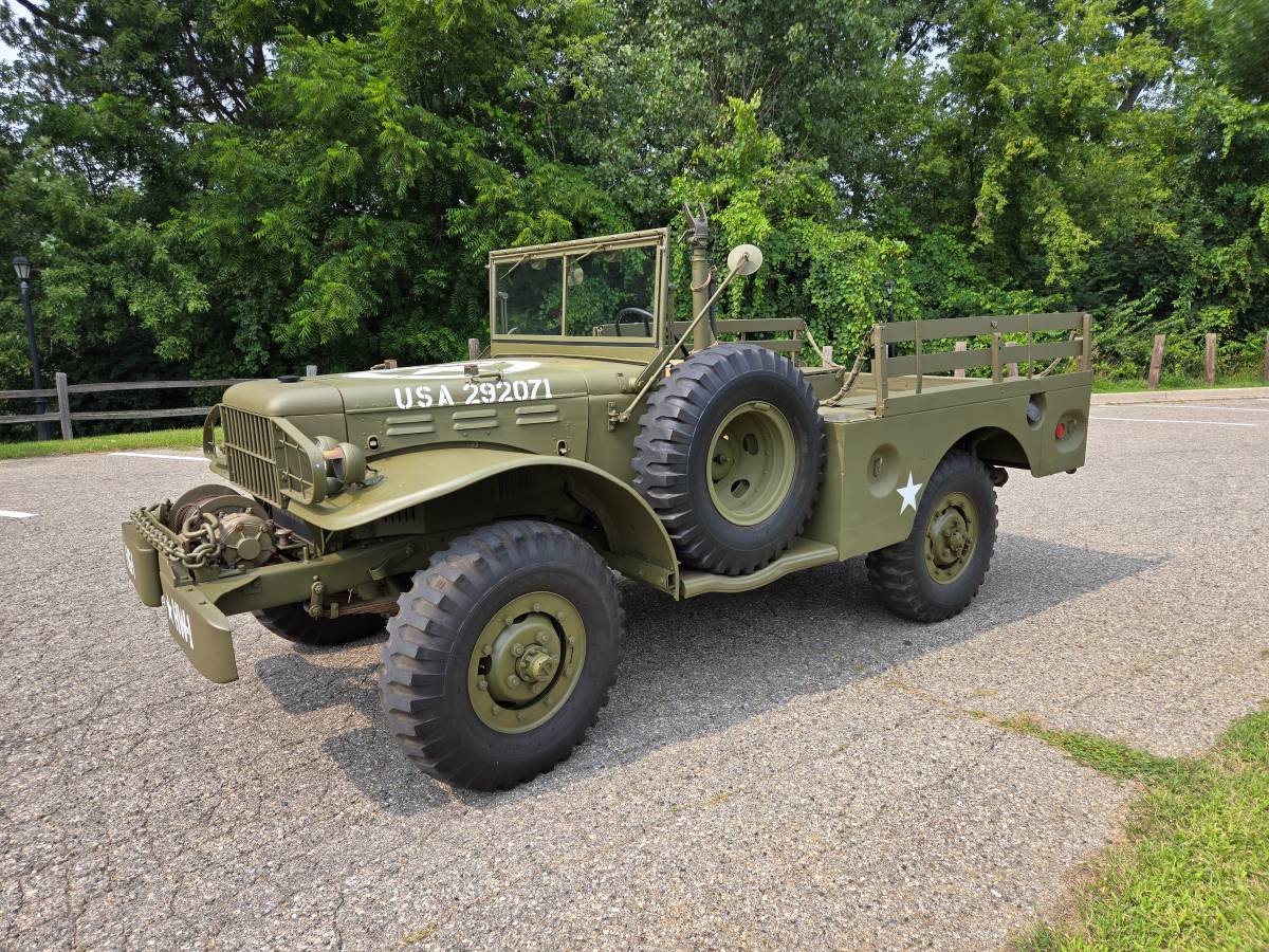 Dodge-wc-52-1942-3