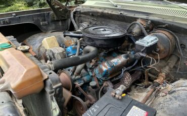 Dodgw-w200-military-vehicle-1977-green-11