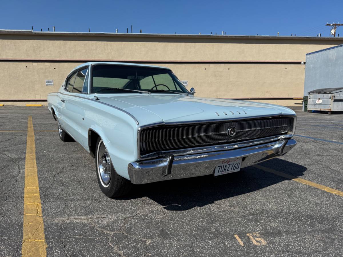 Doge-charger-1966-blue-5