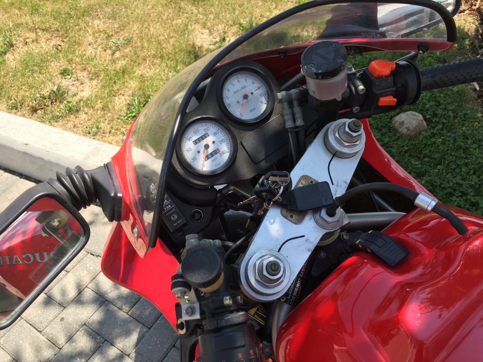 Ducati-Supersport-1995-3