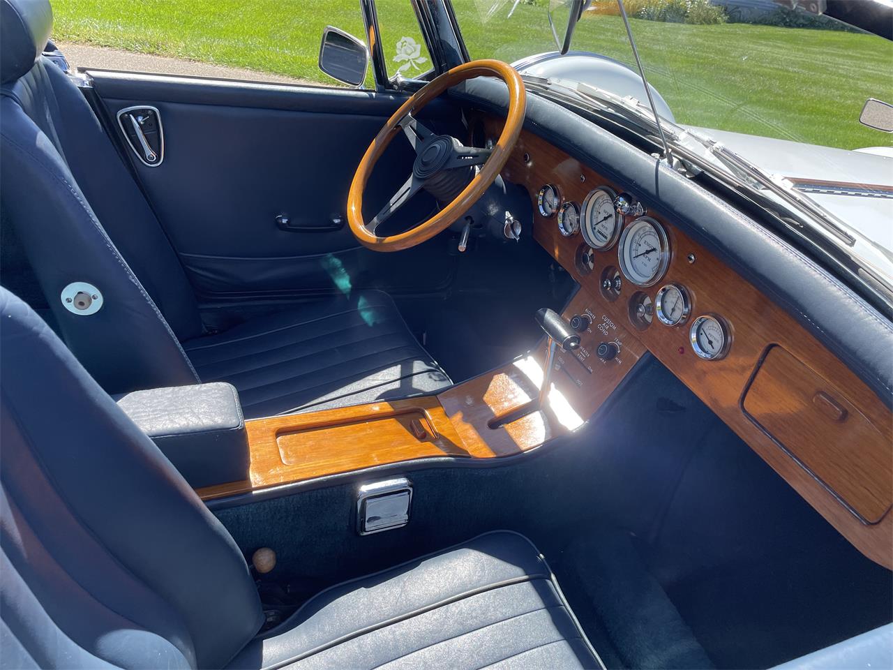 Duesenberg-Custom-1932-White-Blue-27