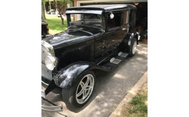 Durant-Sedan-1931-Black-Burgundy-4