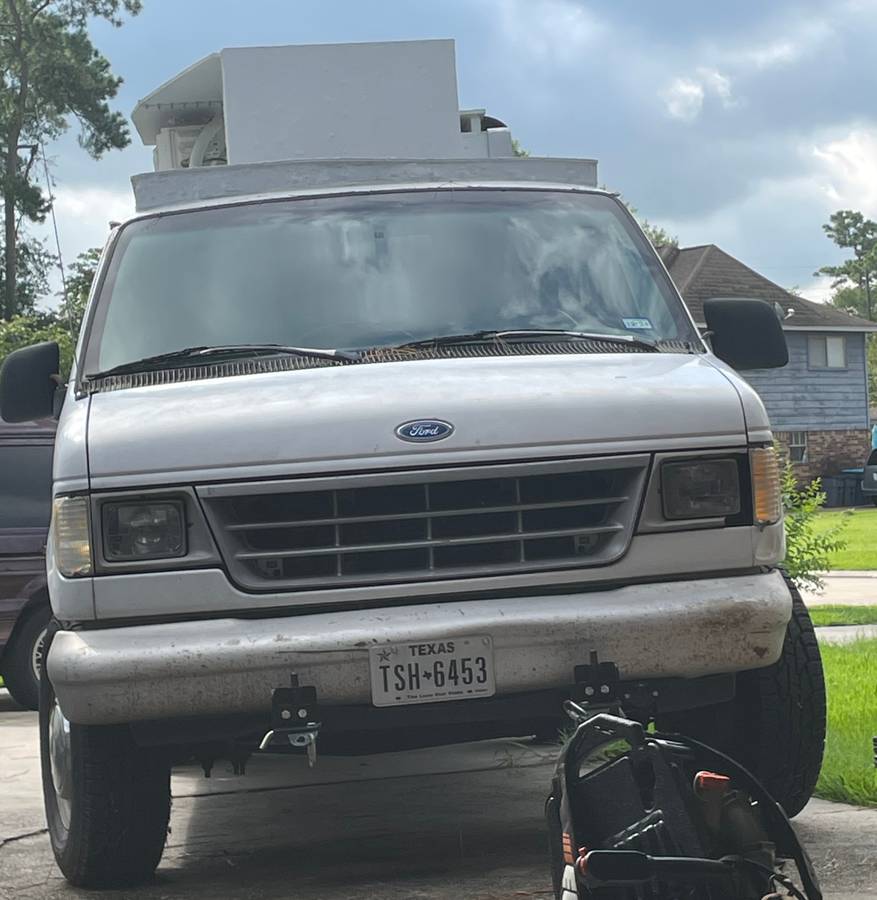 E-350-diesel-1989-white-12